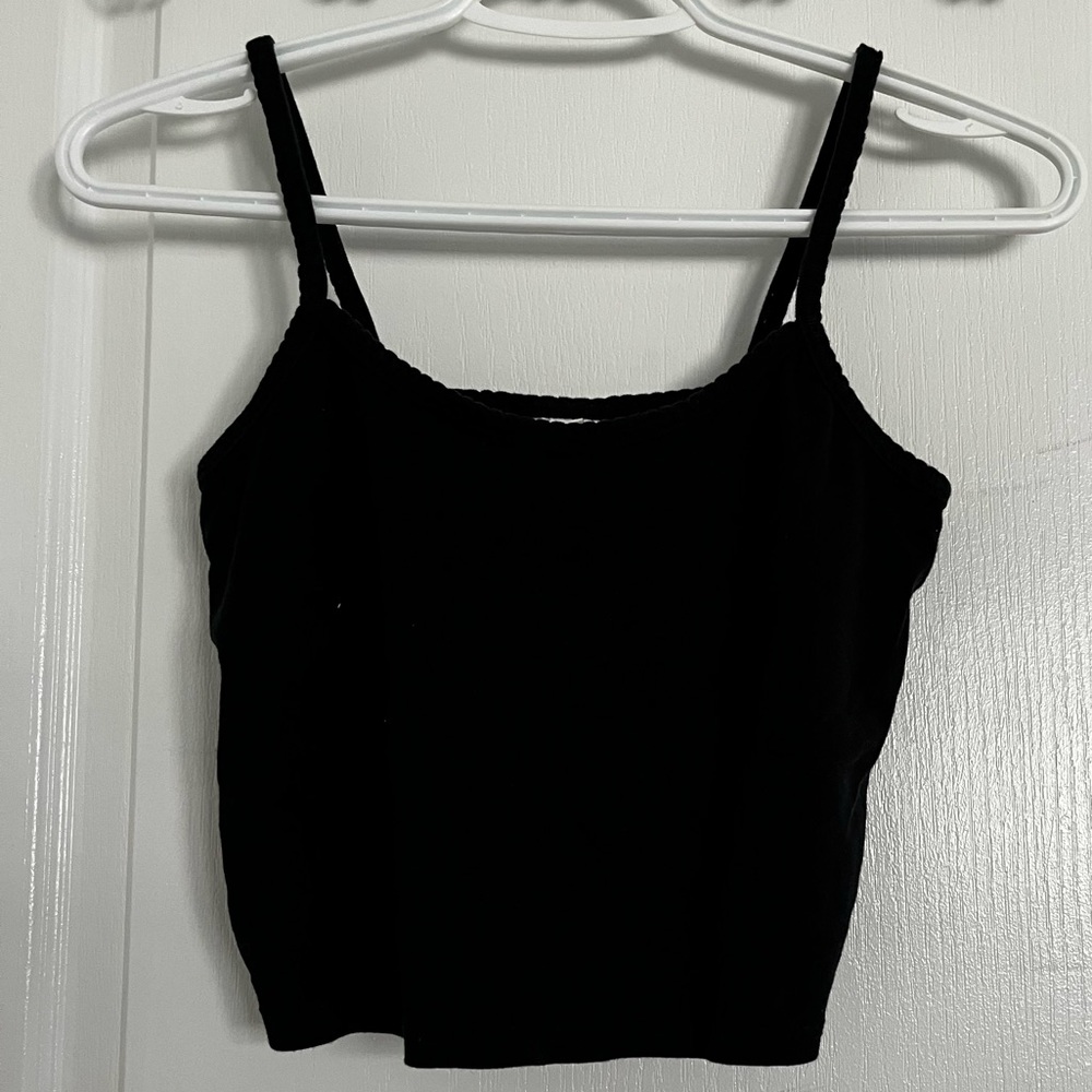Scallop trim tank top